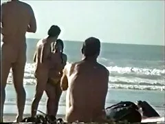 শ্যামাঙ্গিণী বাংলাদেশি এক্সক্স বিবি পে পাইজ টার্নার ক্যামেরার সামনে নগ্ন হয়ে তার জিনিসগুলি প্রদর্শন করে